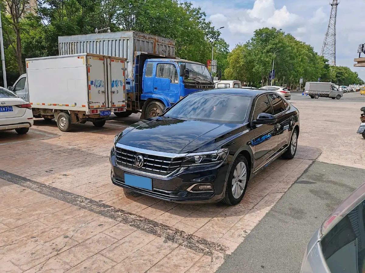 2020 Volkswagen Passat 2.0T 186HP L4 7DCT