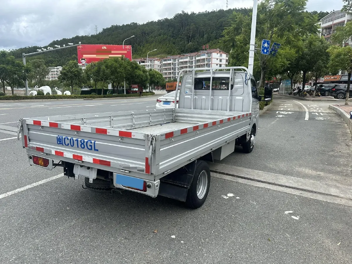 2023 WuLing Loong Truck 2.0L 136HP L4 5MT,autocango,china used car exporter,china ev exporter,chinese used car exporter,chinese used ev exporter