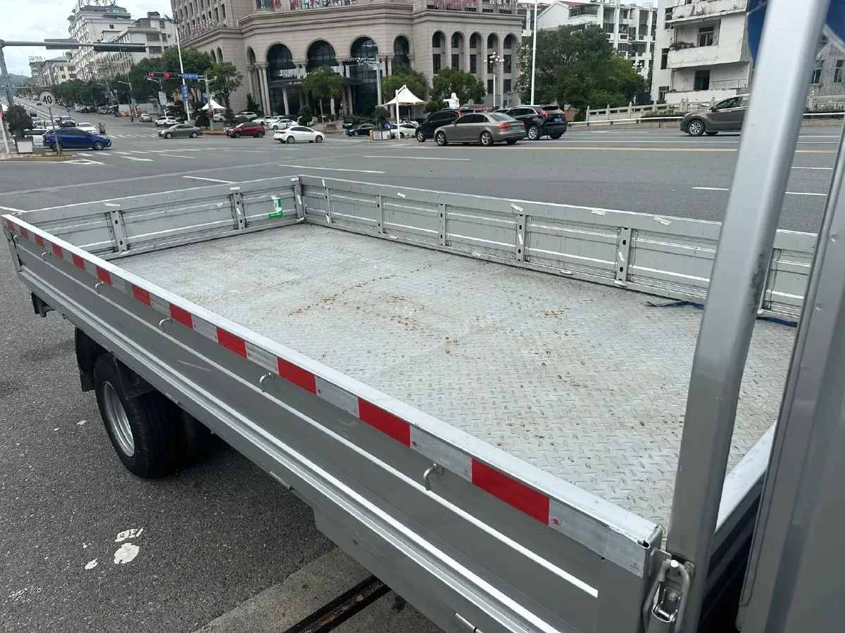 2023 WuLing Loong Truck 2.0L 136HP L4 5MT,autocango,china used car exporter,china ev exporter,chinese used car exporter,chinese used ev exporter