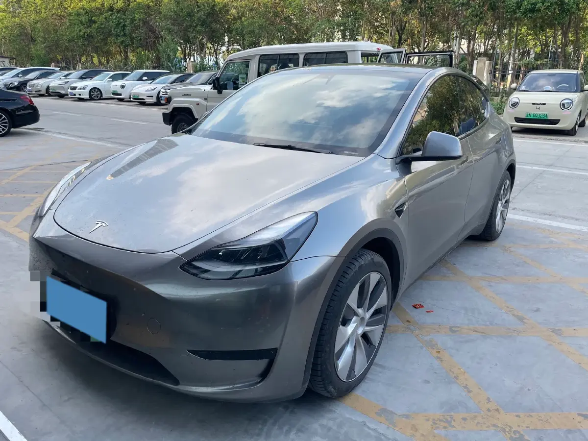 2022 Tesla Model Y BEV 60KWH