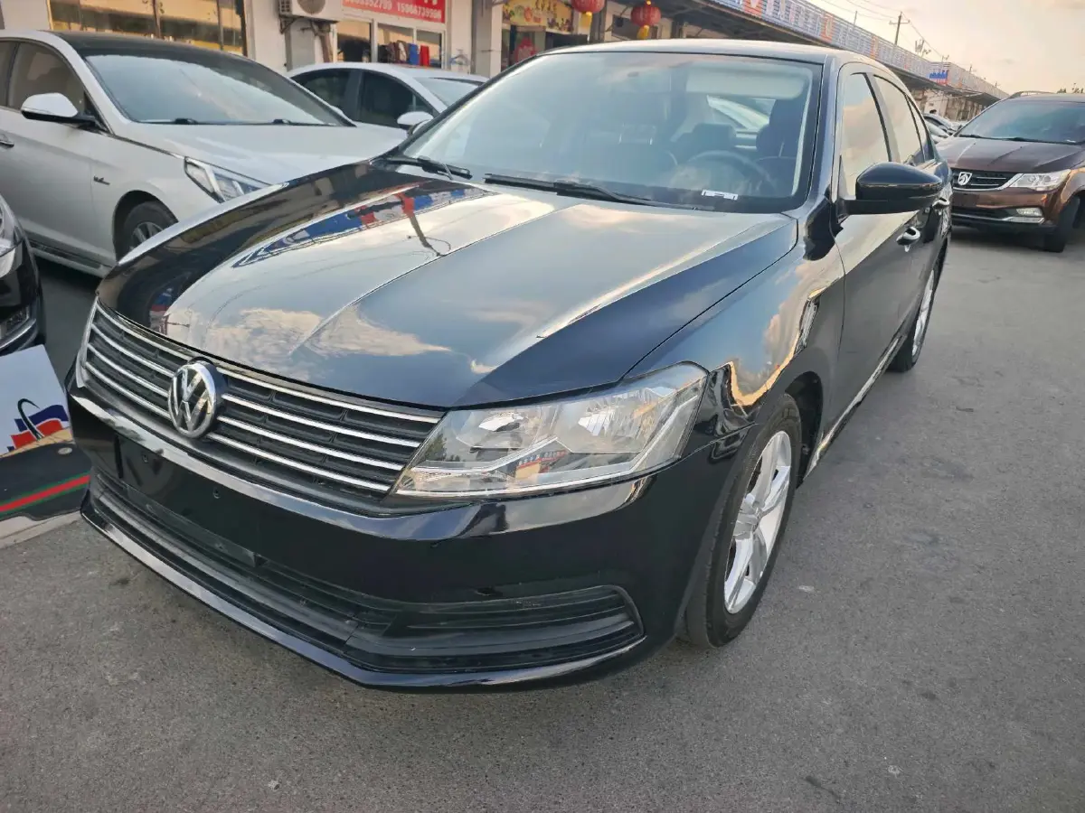 2017 Volkswagen Lavida 1.6L 110HP L4 5MT