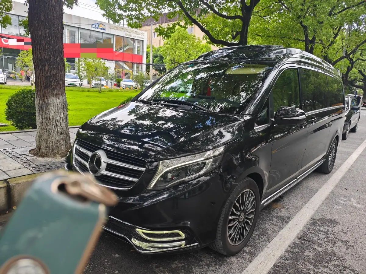 2018 Mercedes-Benz V Class 2.0T 211HP L4 7AT