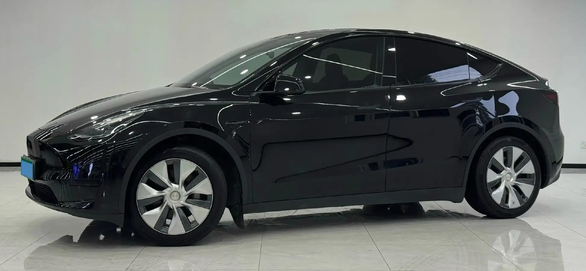 2022 Tesla Model Y BEV 60KWH