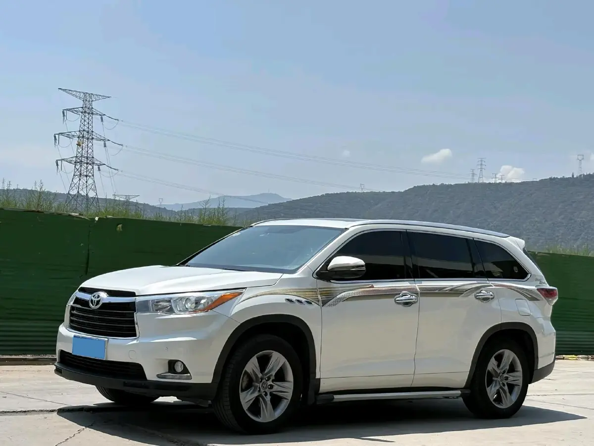 2017 Toyota Highlander 2.0T 220HP L4 6AT
