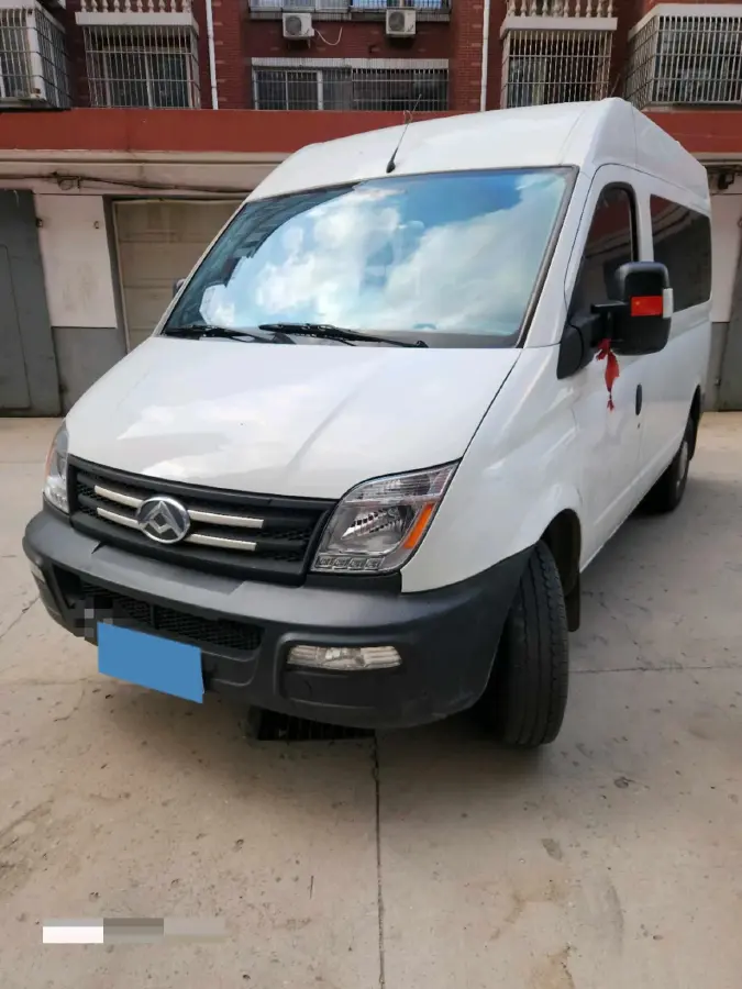 2020 MAXUS XinTu V80 2.5T 136HP L4 6MT 2020 MAXUS XinTu V80 2.5T 136HP L4 6MT