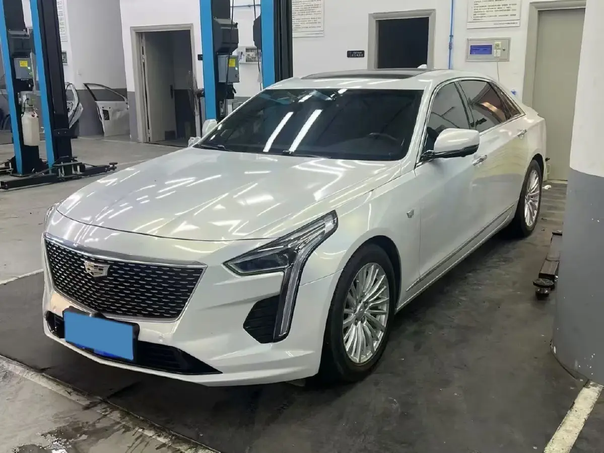 2022 Cadillac CT6 2.0T 237HP L4 10AT