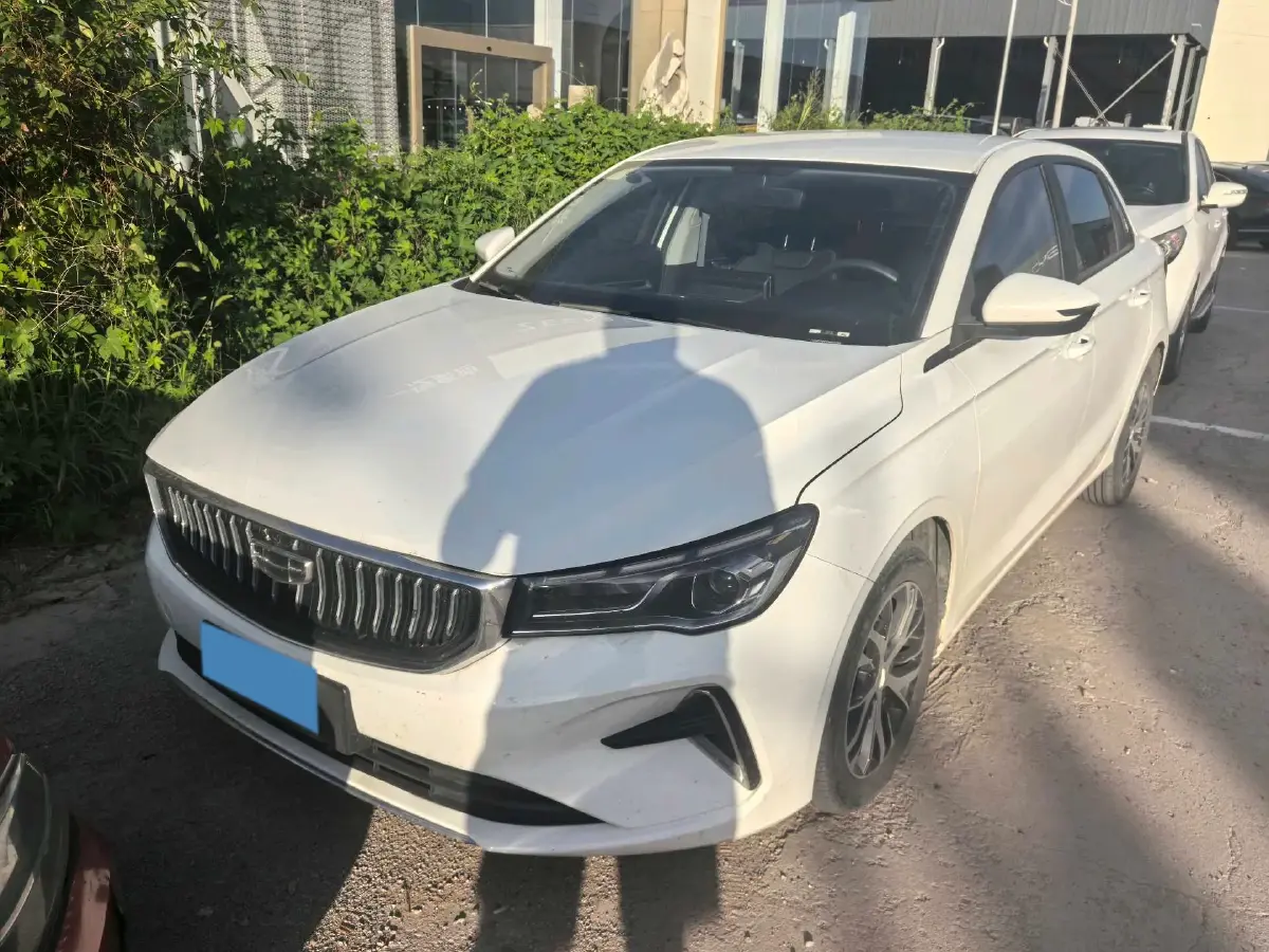 2022 Geely Emgrand 1.5L 114HP L4 5MT