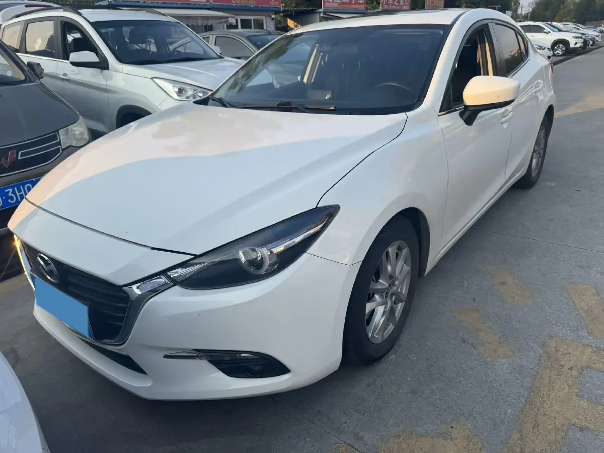 2017 Mazda 3 Axela 1.5L 117HP L4 6AT