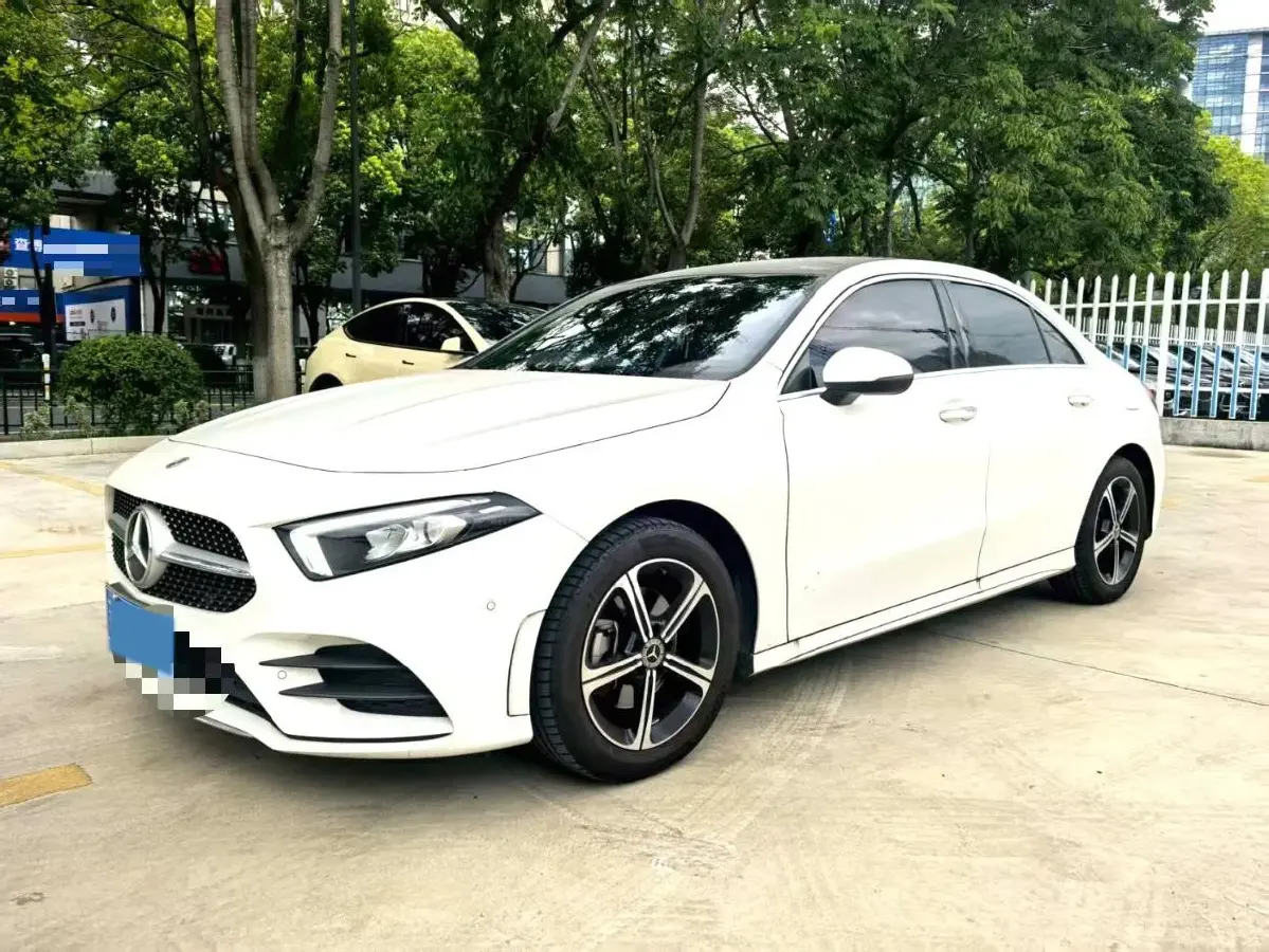 2022 Mercedes-Benz A Class 1.3T 163HP L4 7DCT