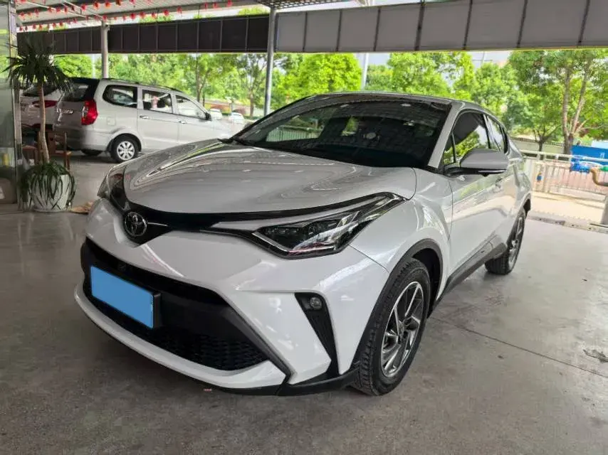 2021 Toyota C-HR 2.0L 171HP L4 CVT