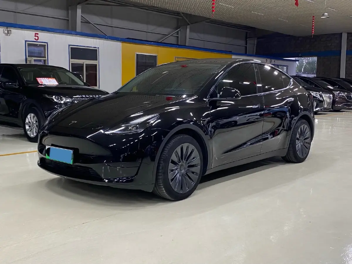 2023 Tesla Model Y BEV 60KWH