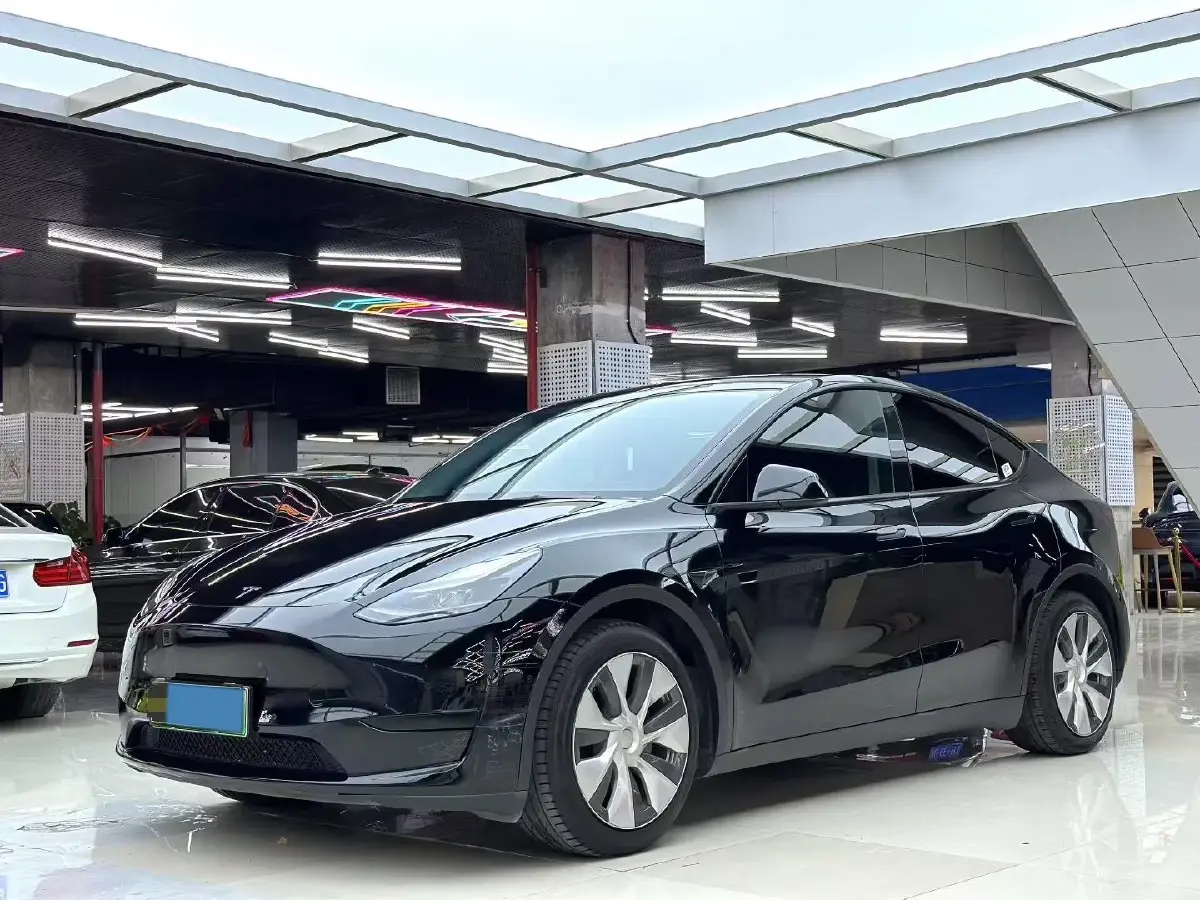 2022 Tesla Model Y BEV 60KWH