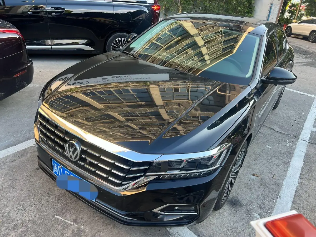 2019 Volkswagen Passat 2.0T 186HP L4 7DCT