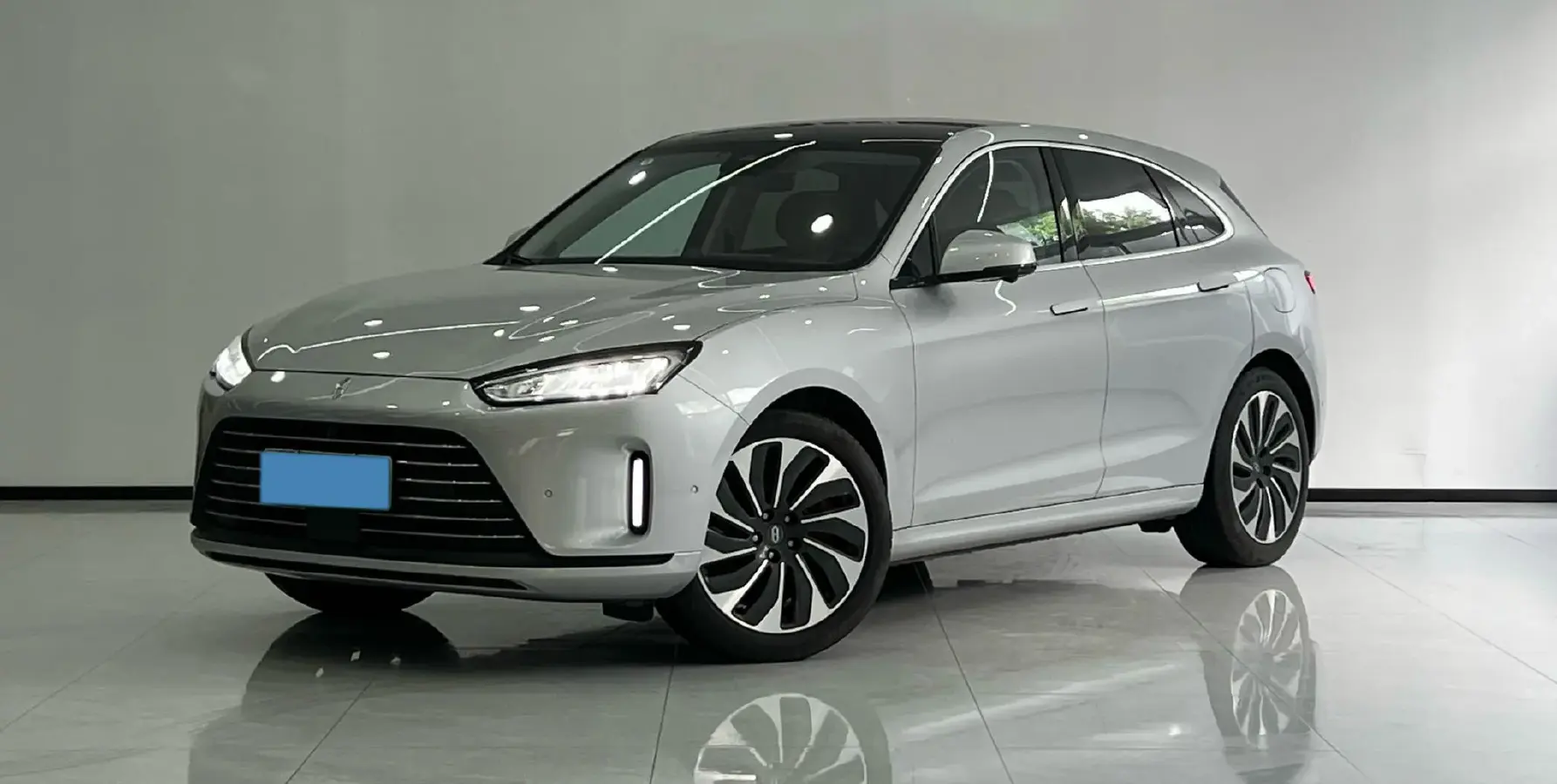 2022 HIMA AITO M5 Range Extended 125HP REEV 40KWH