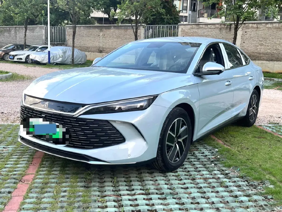 2024 BYD QinL 1.5L 101HP L4 E-CVT PHEV 10.08KWH