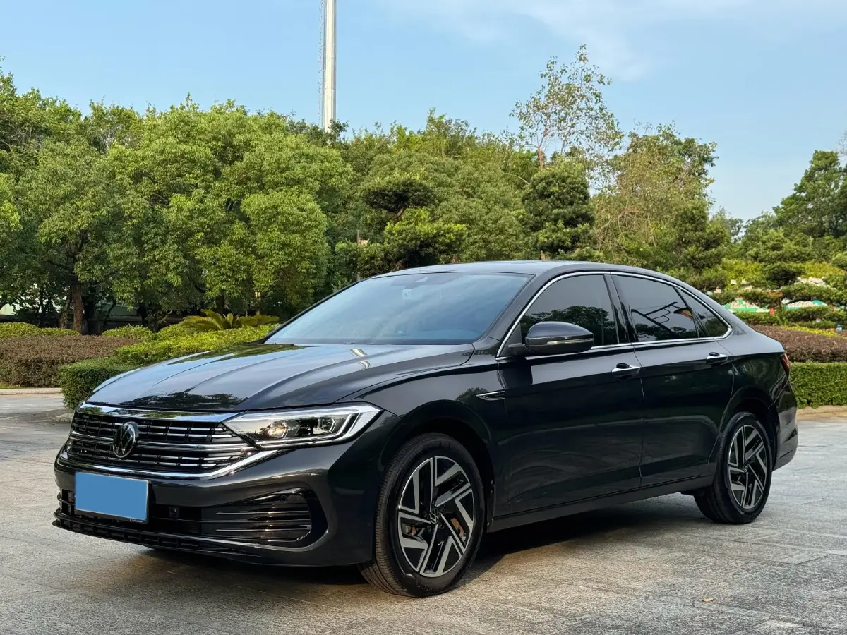 2024 Volkswagen Sagitar 1.5T 160HP L4 7DCT