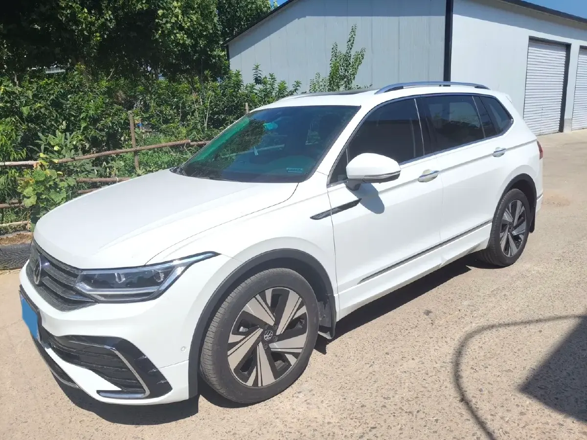 2023 Volkswagen Tiguan L 2.0T 186HP L4 7DCT