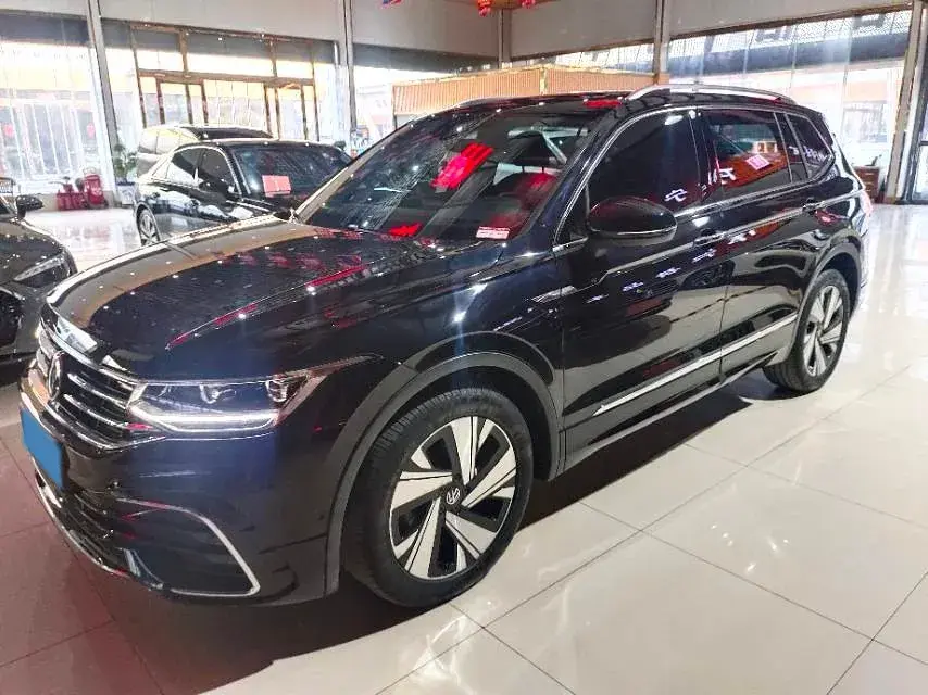 2023 Volkswagen Tiguan L 2.0T 186HP L4 7DCT