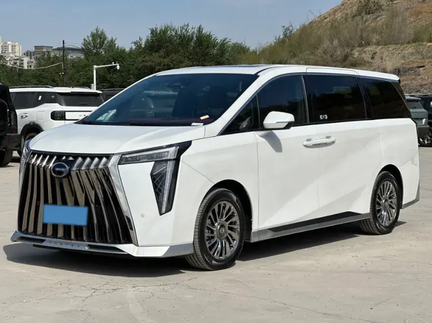 2023 GAC Trumpchi M8 2.0T 190HP L4 E-CVT Hybrid