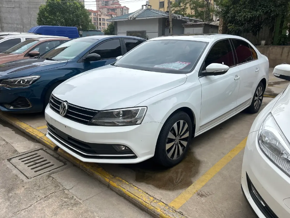 2018 Volkswagen Sagitar 1.6L 110HP L4 6AT