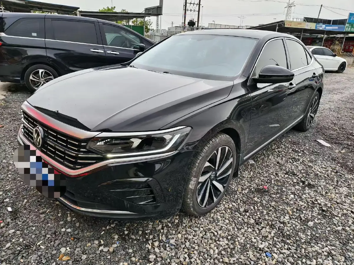 2022 Volkswagen Passat 2.0T 186HP L4 7DCT