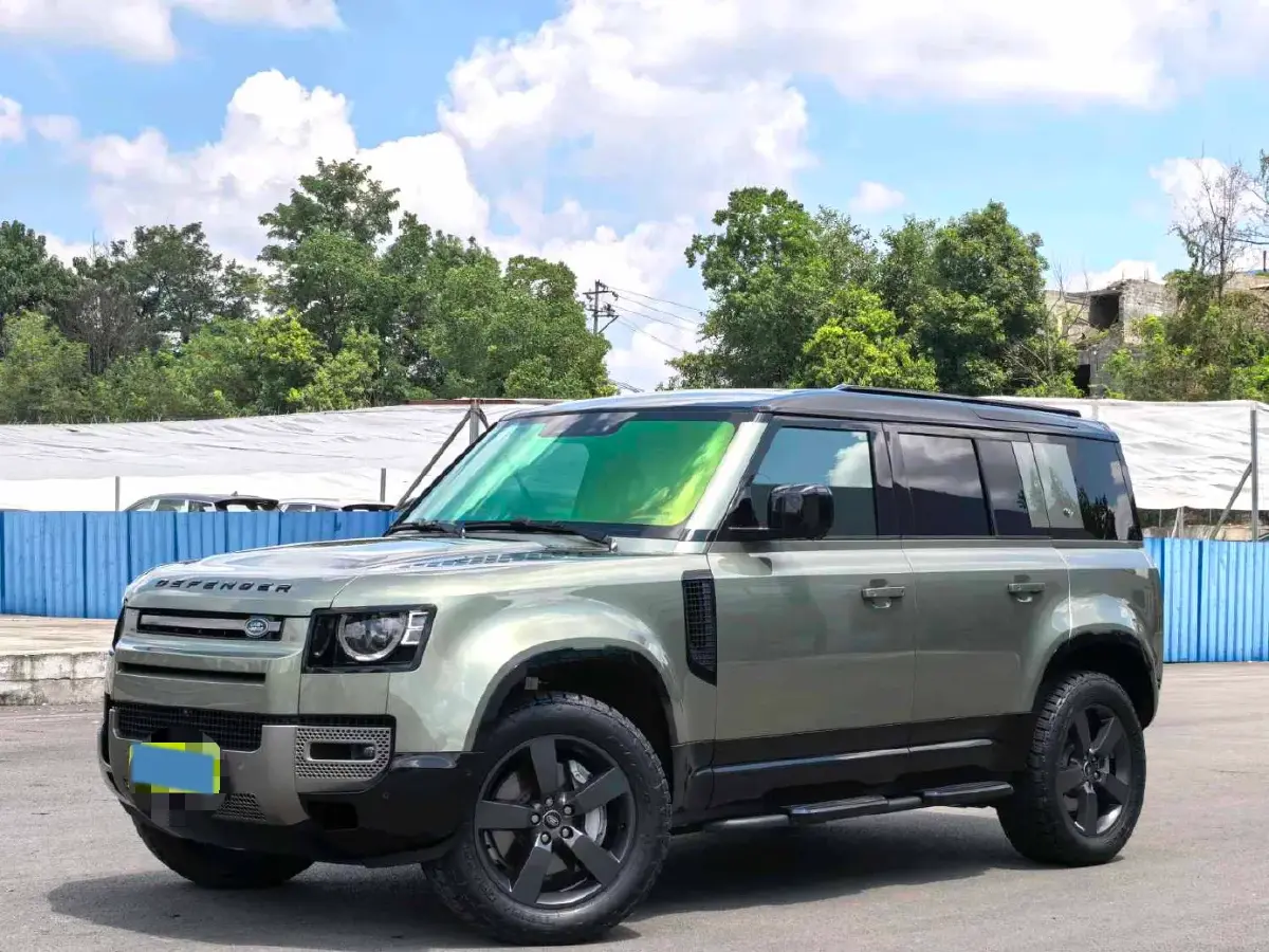 2024 Land Rover Defender 3.0T 400HP L6 8AT