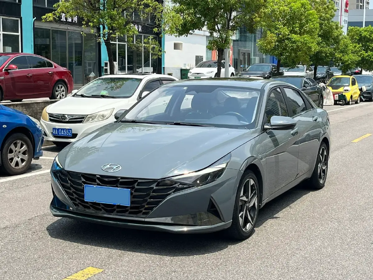 2021 Hyundai Elantra 1.5L 115HP L4 CVT