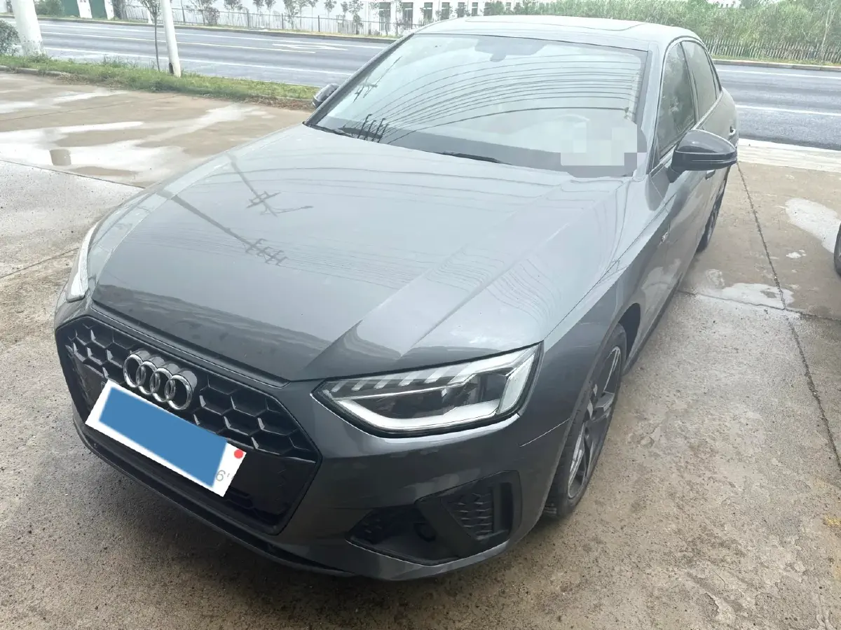 2022 Audi A4L 2.0T 190HP L4 7DCT