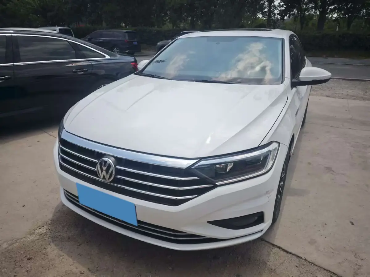 2019 Volkswagen Sagitar 1.4T 150HP L4 7DCT