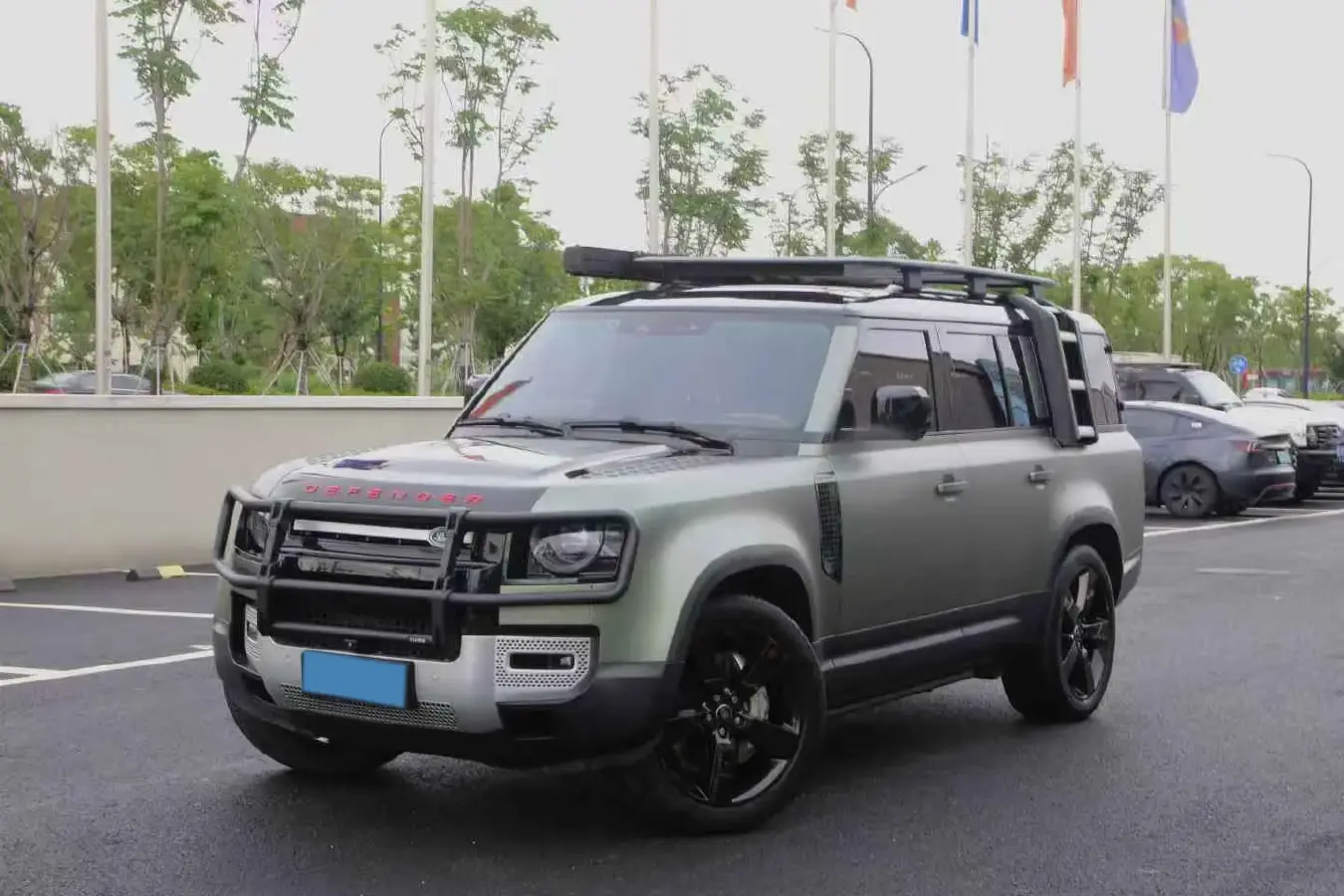 2023 Land Rover Defender 3.0T 400HP L6 8AT