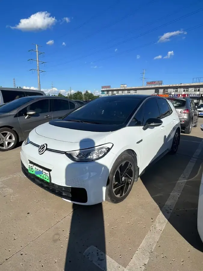 2023 Volkswagen ID.3 BEV 52.8KWH
