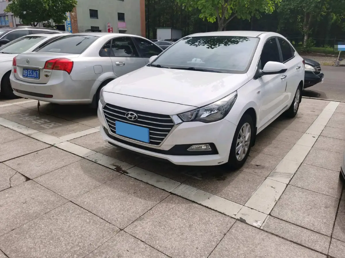 2016 Hyundai Verna 1.4L 100HP L4 6MT