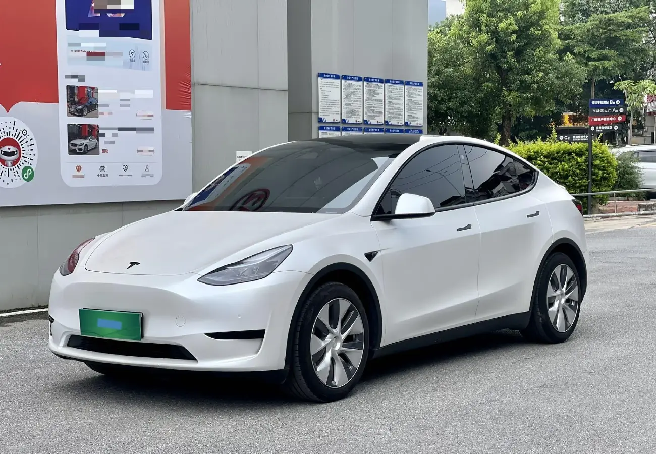 2022 Tesla Model Y BEV 60KWH