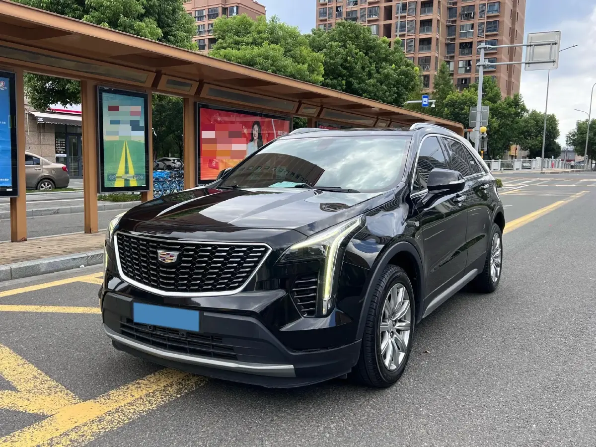 2020 Cadillac XT4 2.0T 241HP L4 9AT