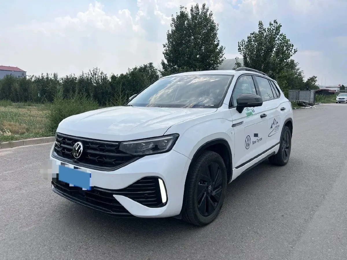 2023 Volkswagen Tayron 2.0T 220HP L4 7DCT