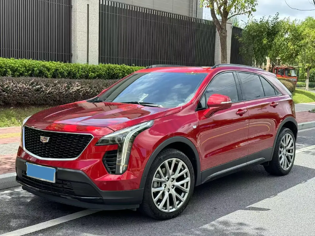 2022 Cadillac XT4 2.0T 237HP L4 9AT