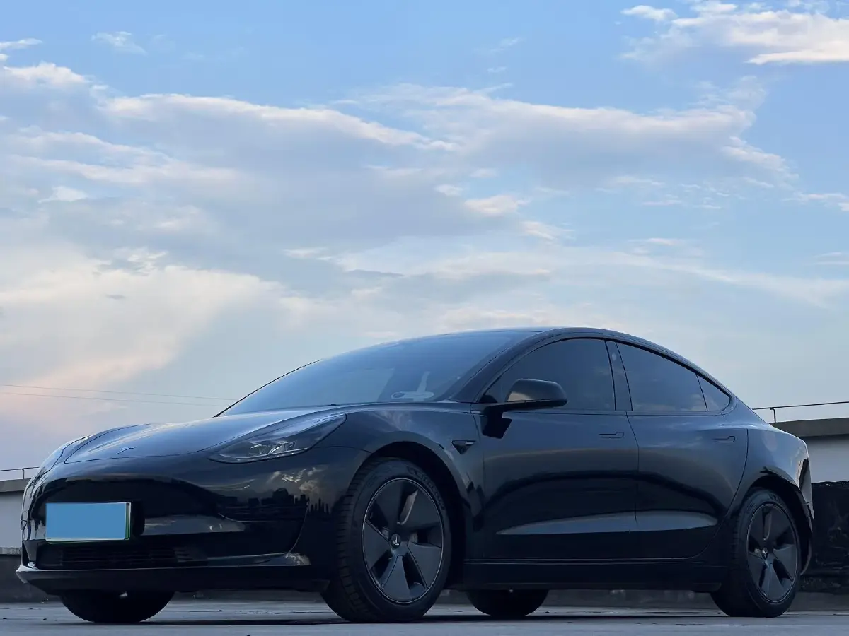 2022 Tesla Model 3 BEV 60KWH