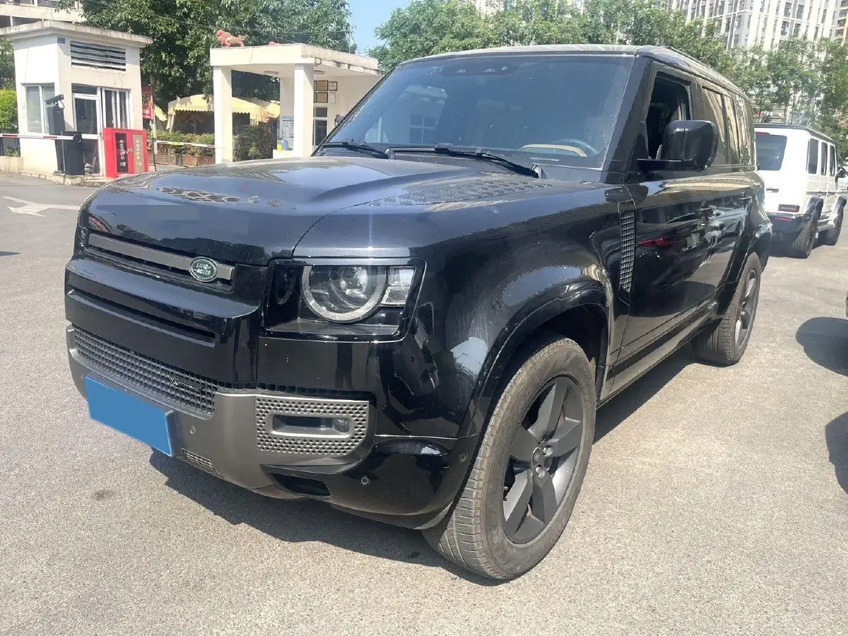 2023 Land Rover Defender 3.0T 400HP L6 8AT