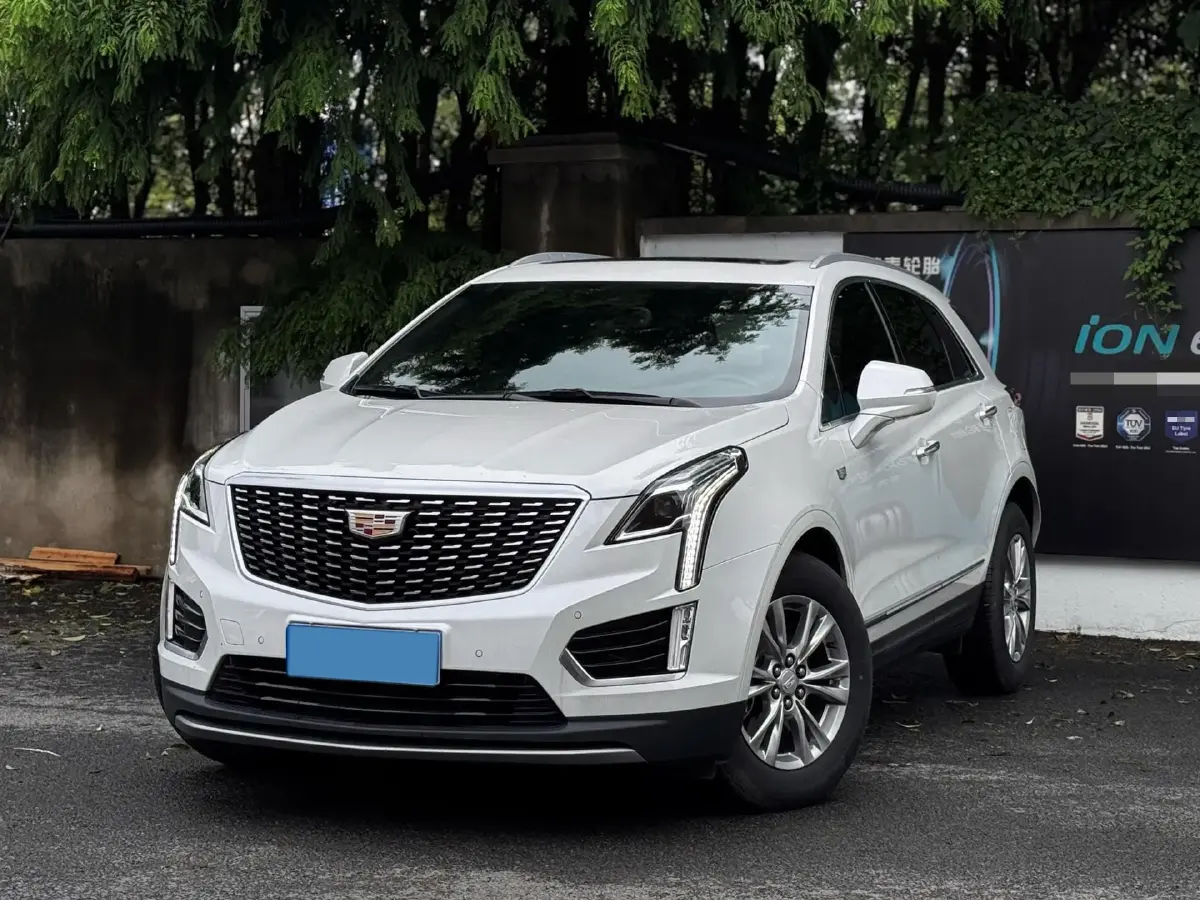 2022 Cadillac XT5 2.0T 237HP L4 9AT