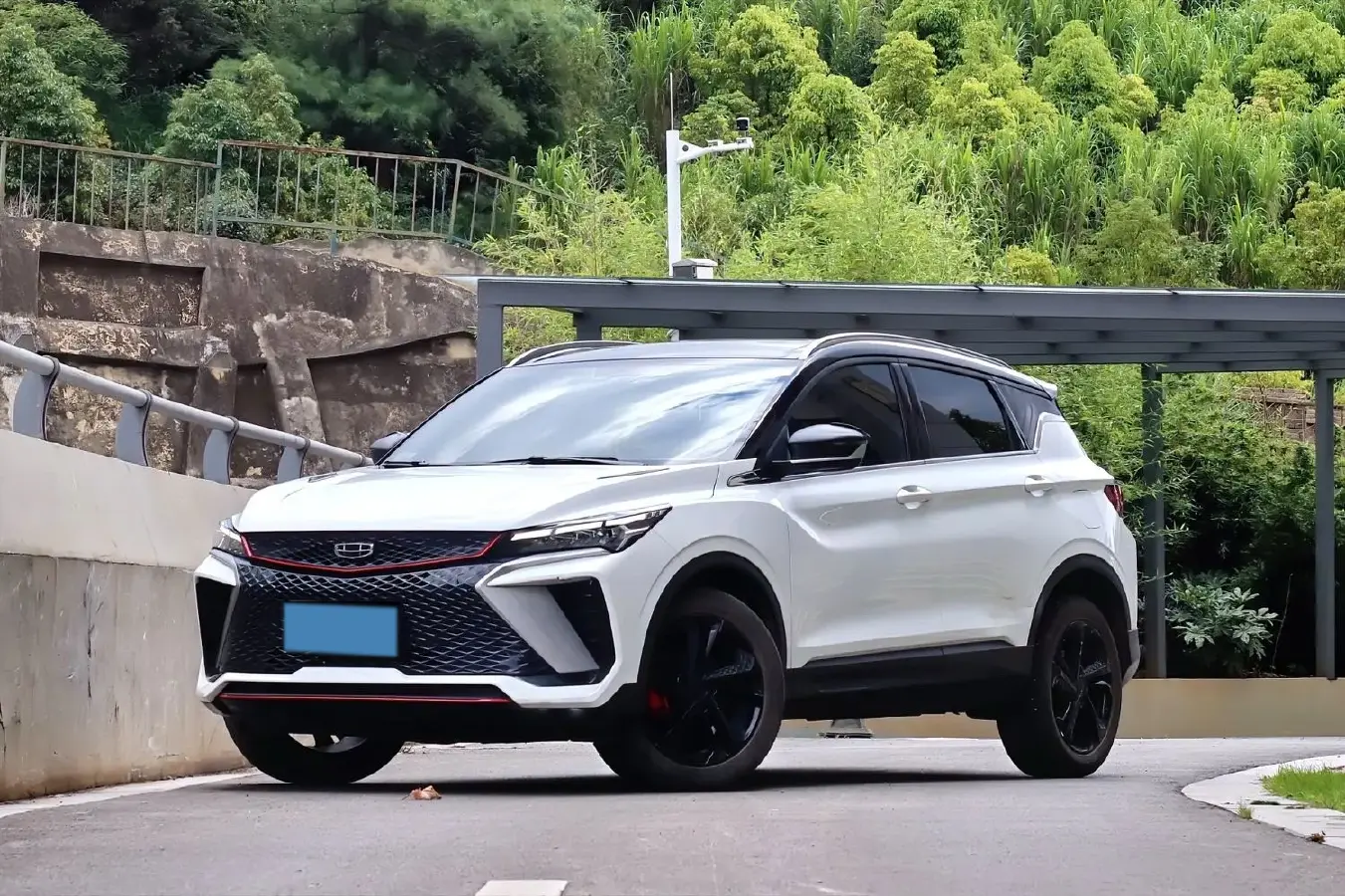 2022 Geely Coolray 1.5T 181HP L4 7DCT