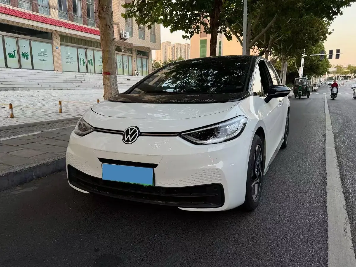 2023 Volkswagen ID.3 BEV 52.8KWH