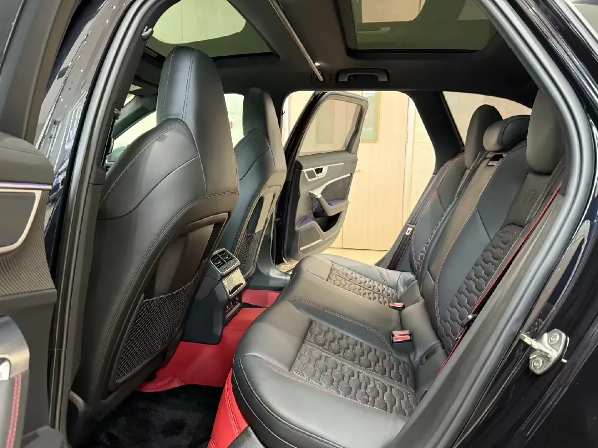 2021 Audi RS 6 4.0T 600HP V8 8AT,autocango,china used car exporter,china ev exporter,chinese used car exporter,chinese used ev exporter