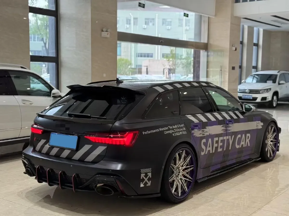 2021 Audi RS 6 4.0T 600HP V8 8AT,autocango,china used car exporter,china ev exporter,chinese used car exporter,chinese used ev exporter