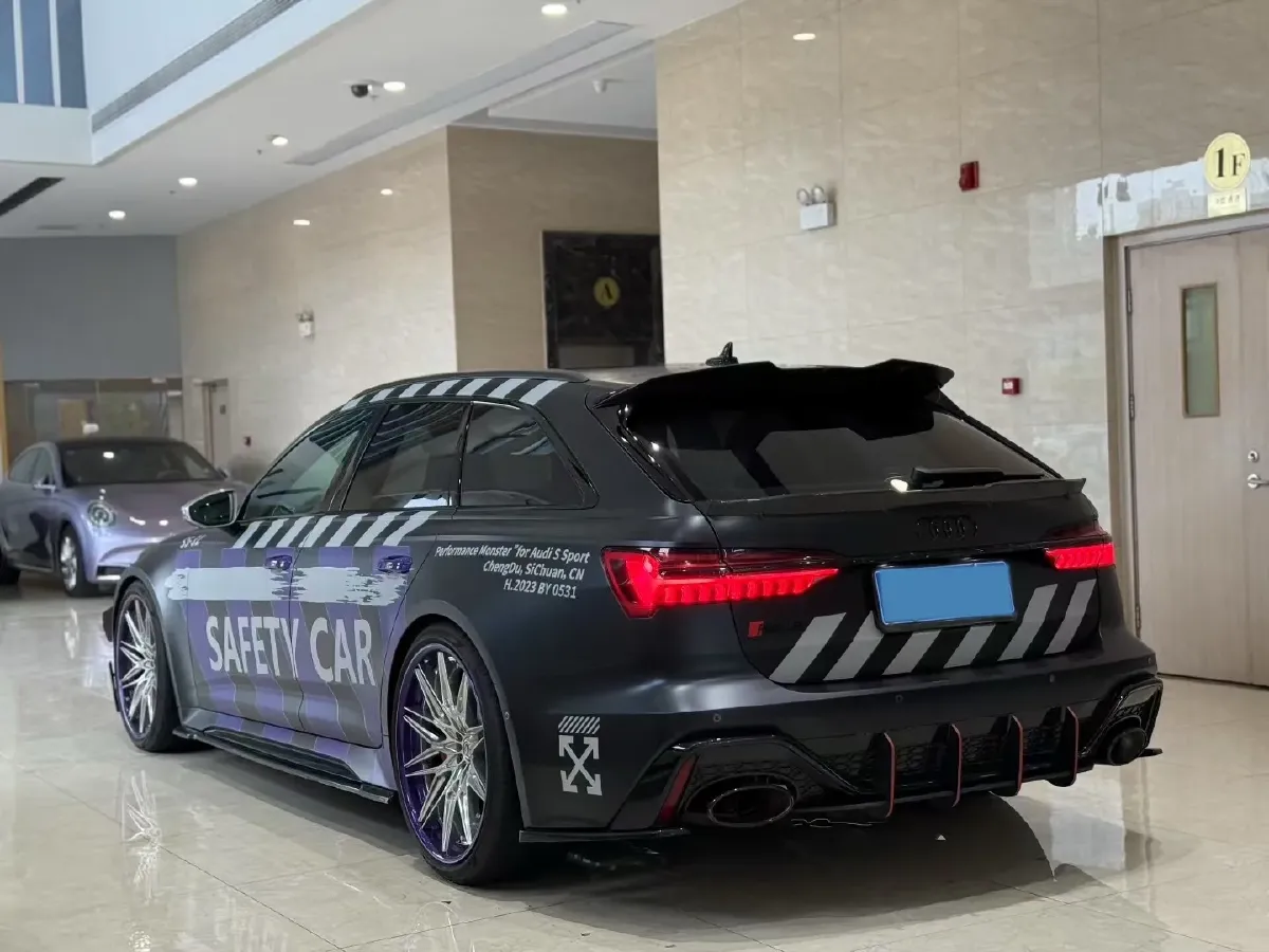 2021 Audi RS 6 4.0T 600HP V8 8AT,autocango,china used car exporter,china ev exporter,chinese used car exporter,chinese used ev exporter