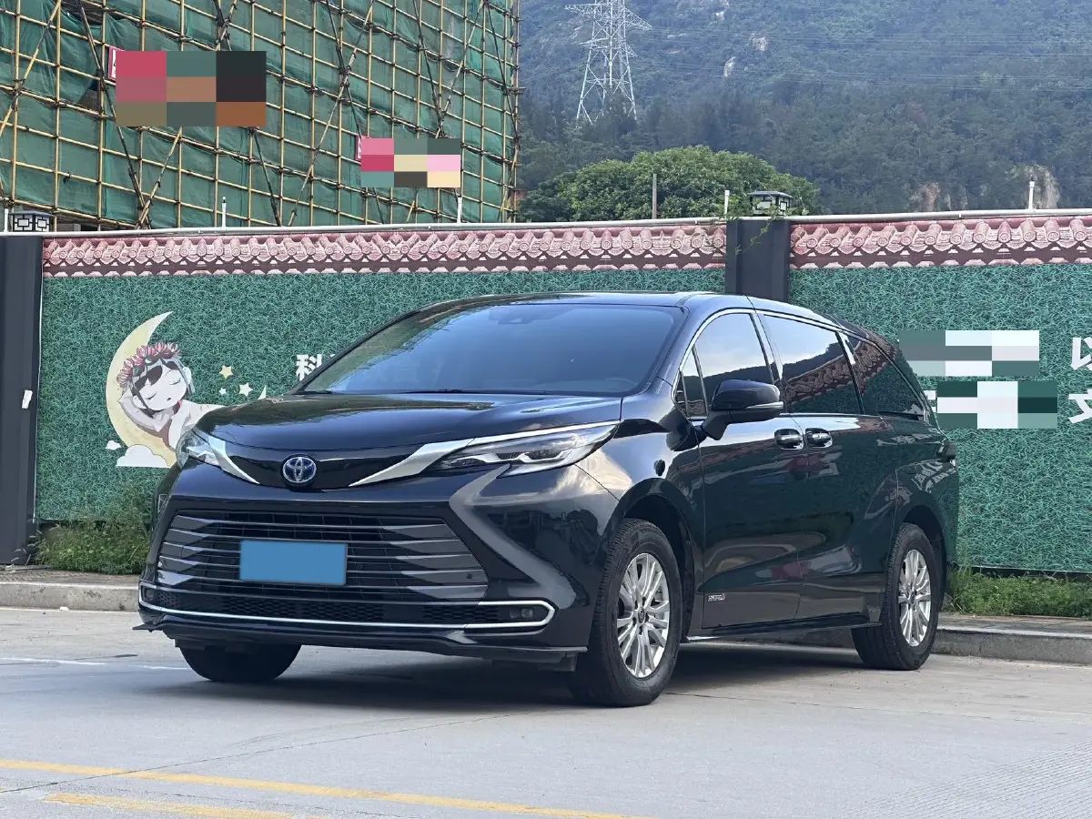 2021 Toyota Sienna 2.5L 192HP L4 E-CVT Hybrid