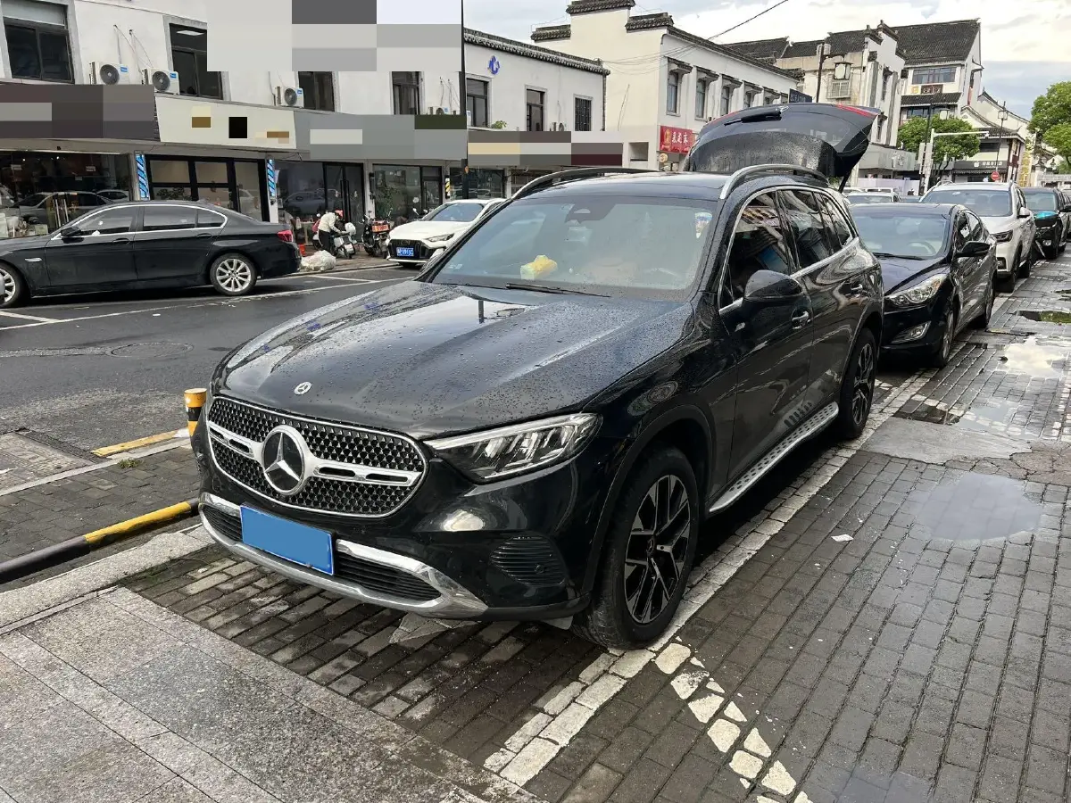 2023 Mercedes-Benz GLC Class 2.0T 204HP L4 9AT