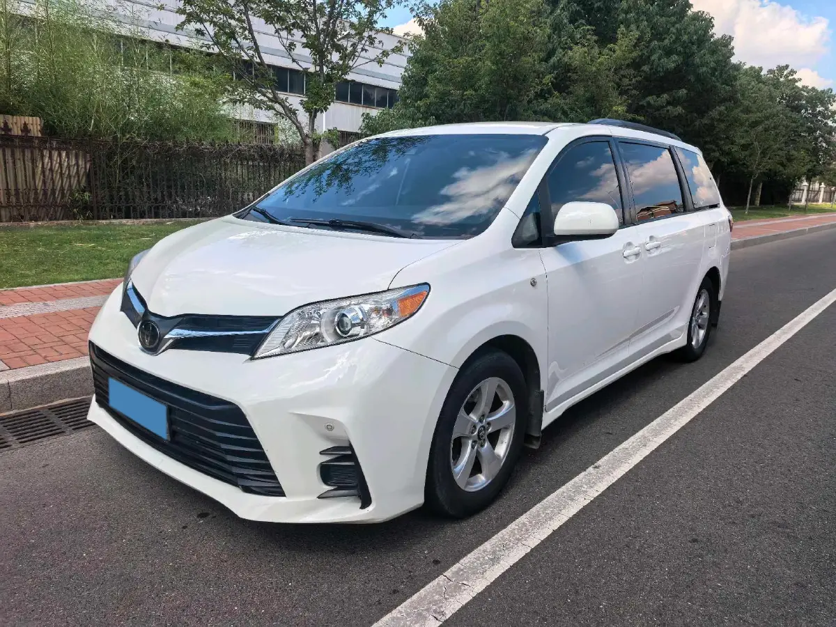 2019 Toyota Camry 2.0L 178HP L4 CVT