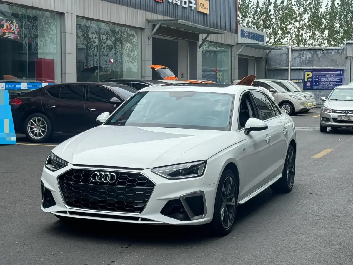 2020 Audi A4L 2.0T 150HP L4 7DCT