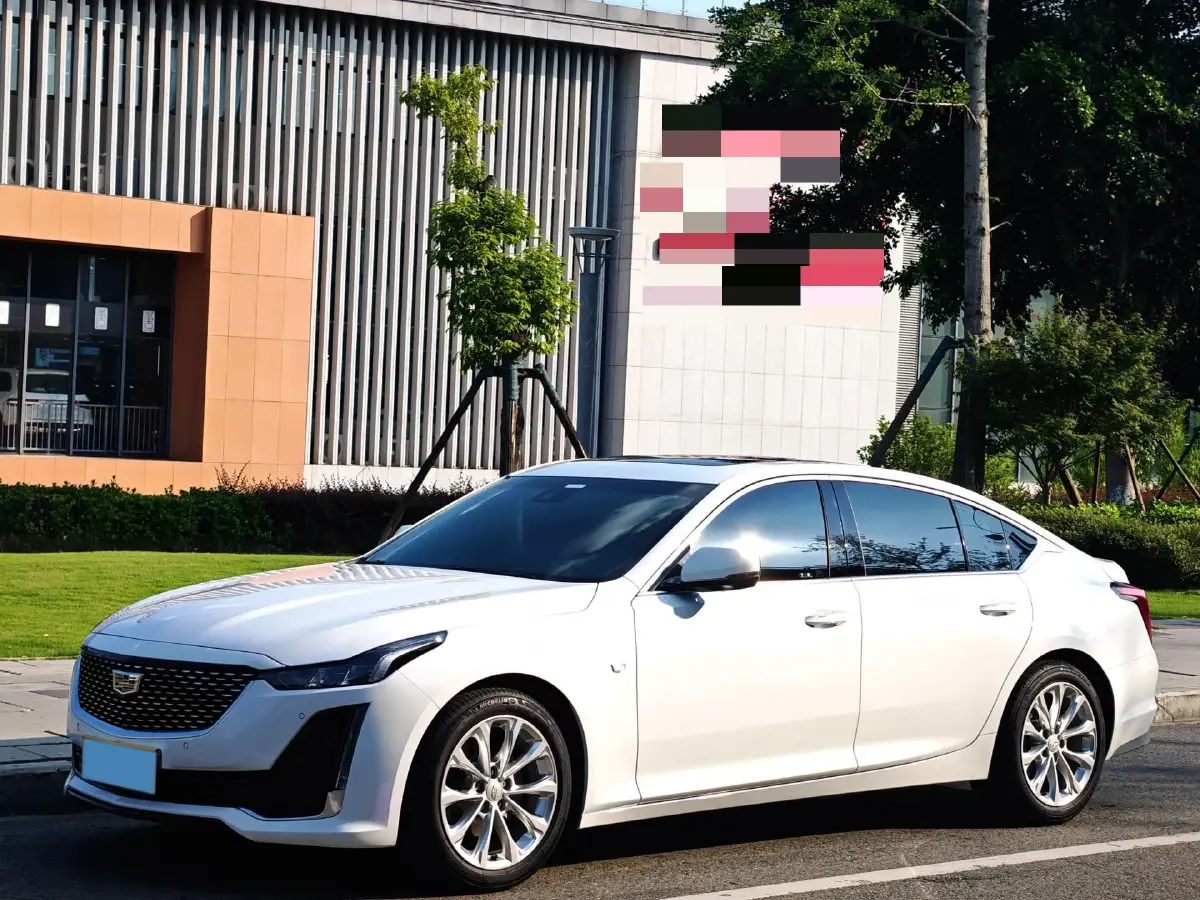 2022 Cadillac CT5 2.0T 237HP L4 10AT