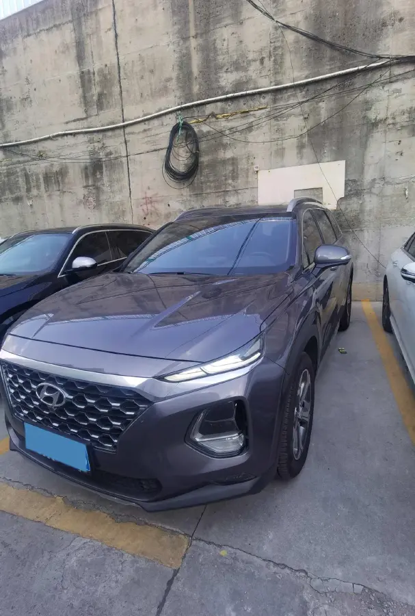 2019 Hyundai Santafe 2.0T 230HP L4 8AT